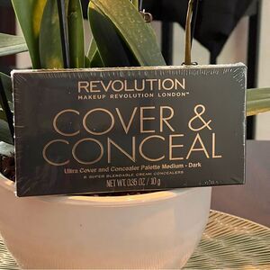 Makeup Revolution Ultra Cover and Concealer Palette Medium - Dark